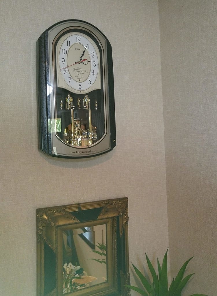 修理完了後の壁掛け時計